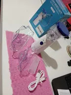 Nebulizador portátil con mascarilla, cable y accesorios